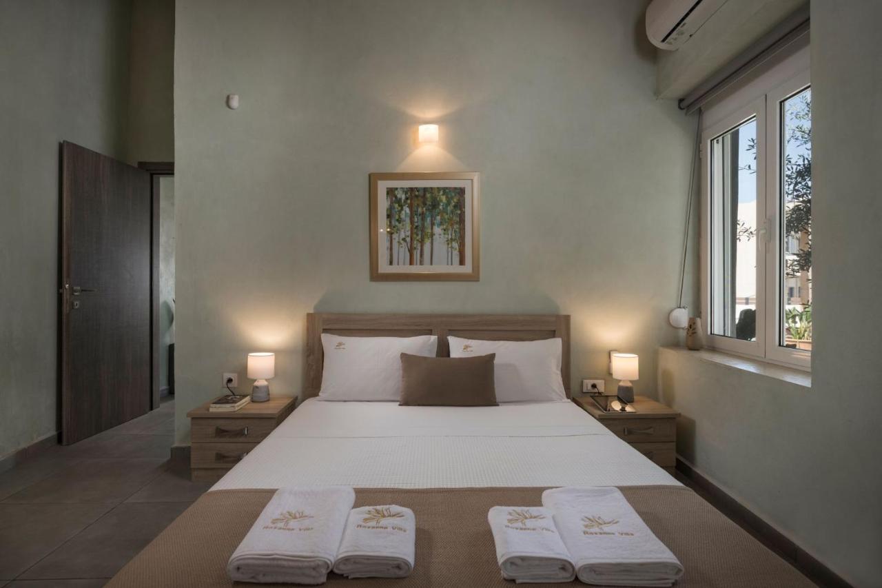 Villa Roxanne Galatas  Екстер'єр фото