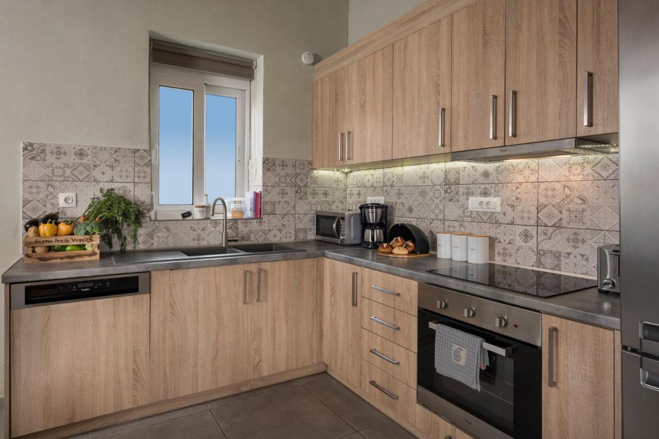 Villa Roxanne Galatas  Екстер'єр фото